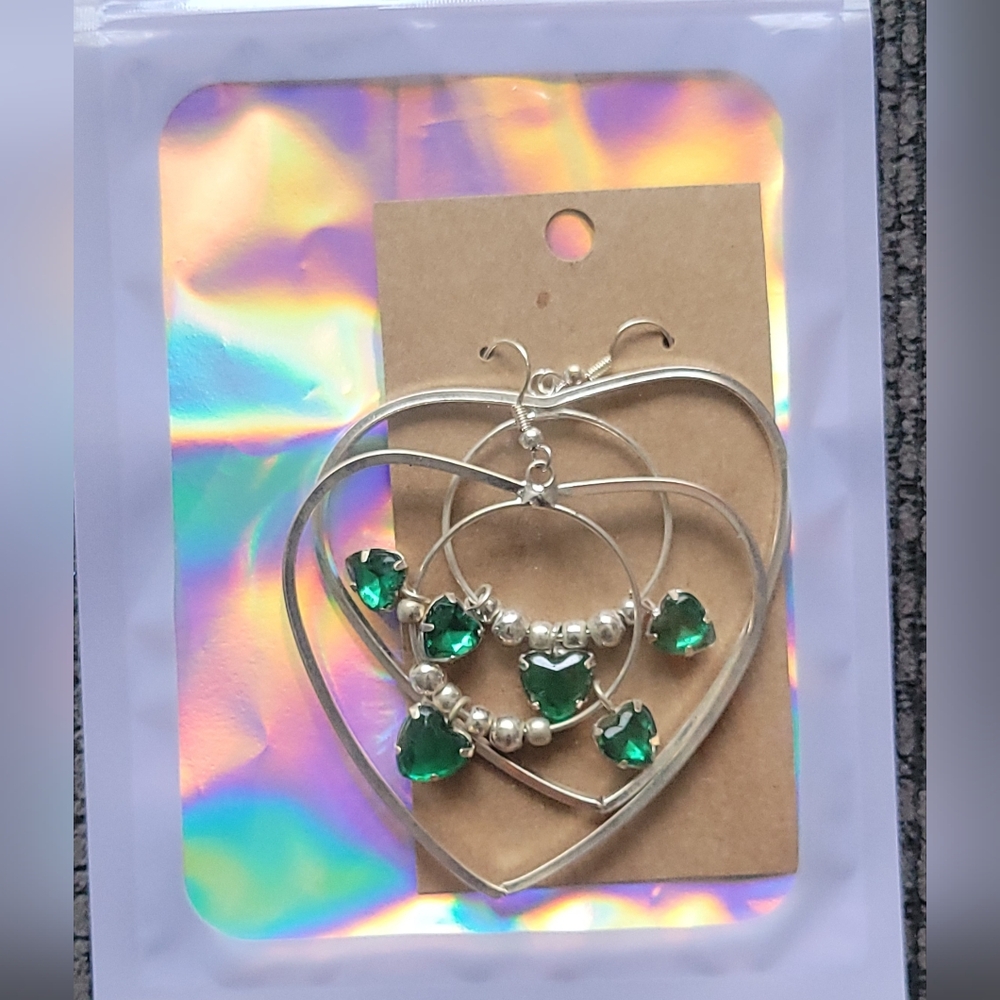 St Patrick's Day GREEN Accessory Bundle! Jewelry, Bag Charms, Socks & More - Picture 12 of 16